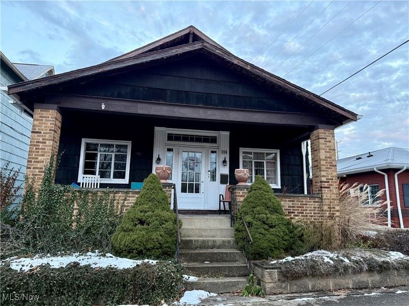 214 N Dawson Street, Uhrichsville, OH 44683 Photo 1