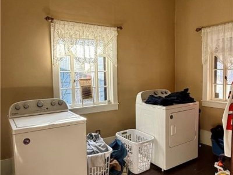 214 N Dawson Street, Uhrichsville, OH 44683 Photo 12