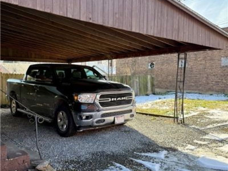 214 N Dawson Street, Uhrichsville, OH 44683 Photo 3