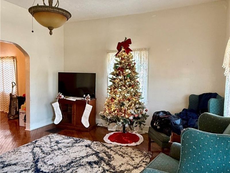 214 N Dawson Street, Uhrichsville, OH 44683 Photo 5