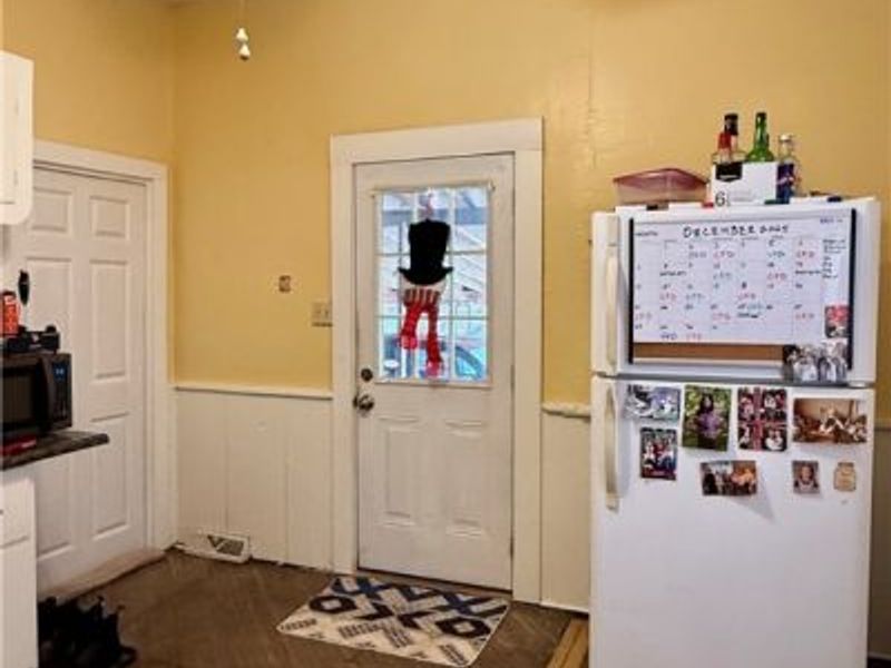 214 N Dawson Street, Uhrichsville, OH 44683 Photo 7