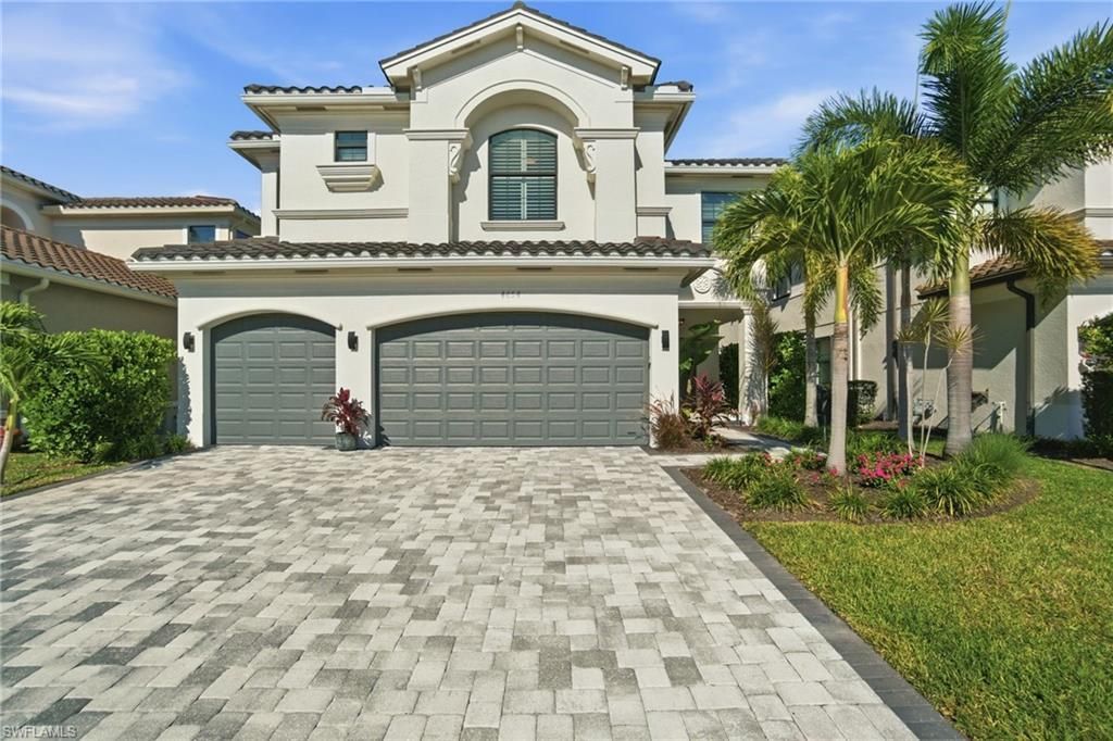 4654 Kensington Cir, Naples, FL 34119 Photo