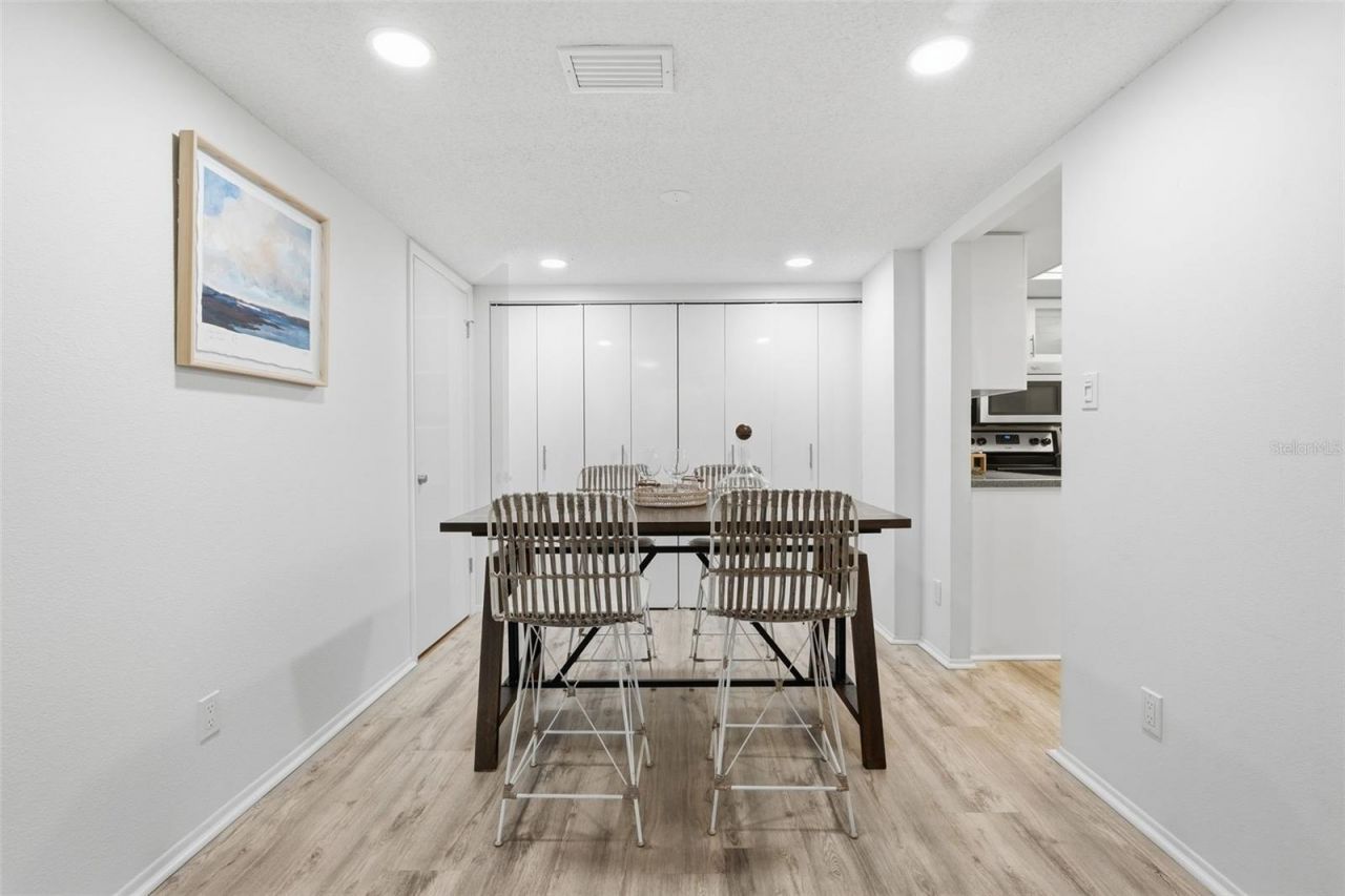 6415 Midnight Pass Road, Unit 211, Sarasota, FL 34242 Photo