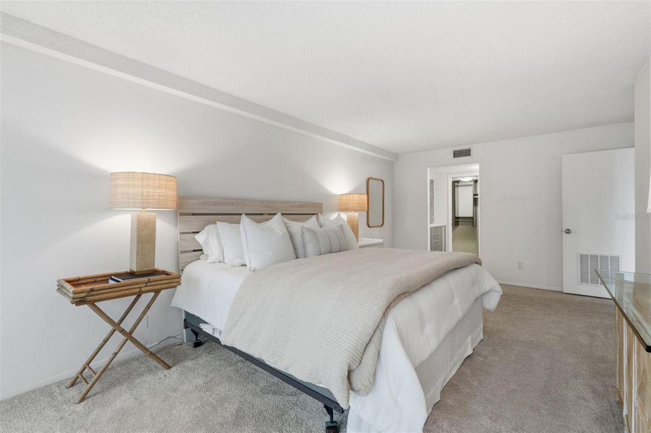 6415 Midnight Pass Road, Unit 211, Sarasota, FL 34242 Photo