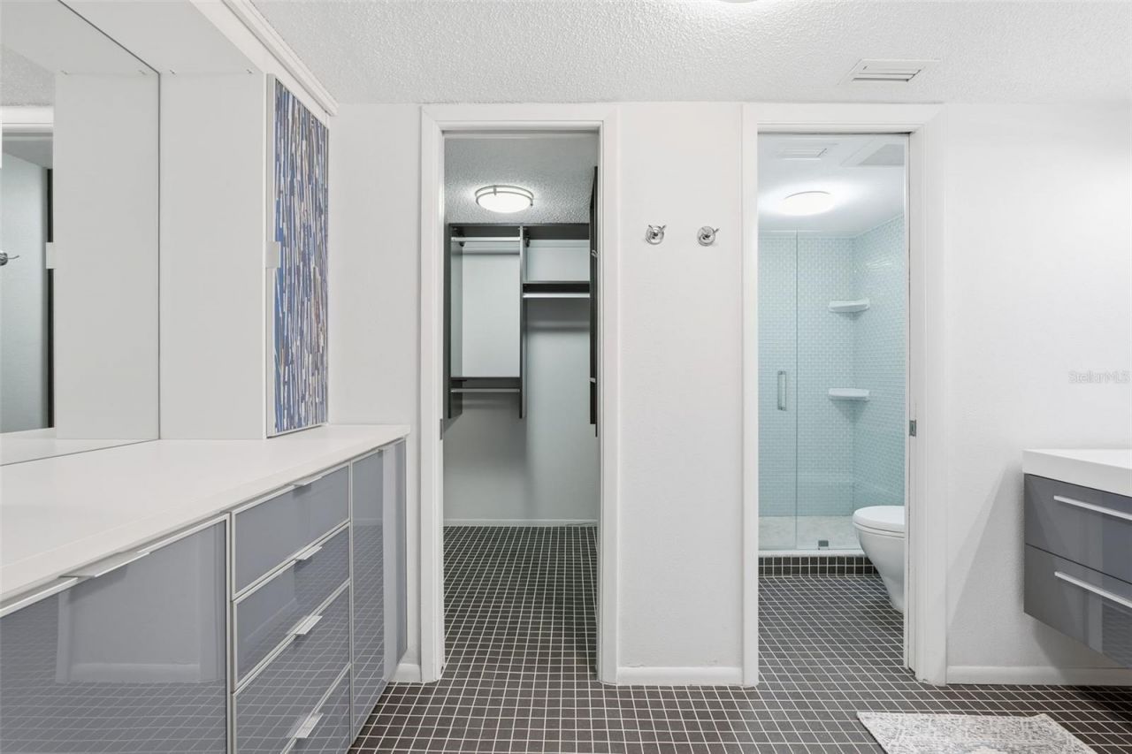 6415 Midnight Pass Road, Unit 211, Sarasota, FL 34242 Photo