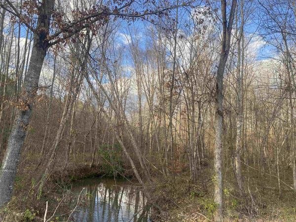 3 ROSE CREEK RD, Selmer, TN 38375