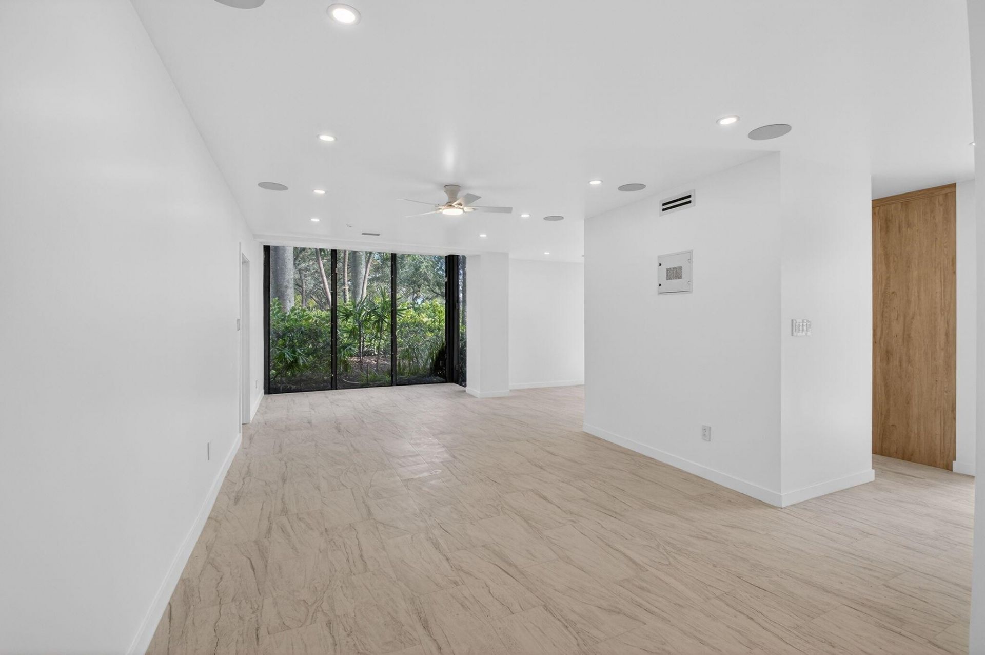 7819 Lakeside Boulevard, Unit 812, Boca Raton, FL 33434 Photo