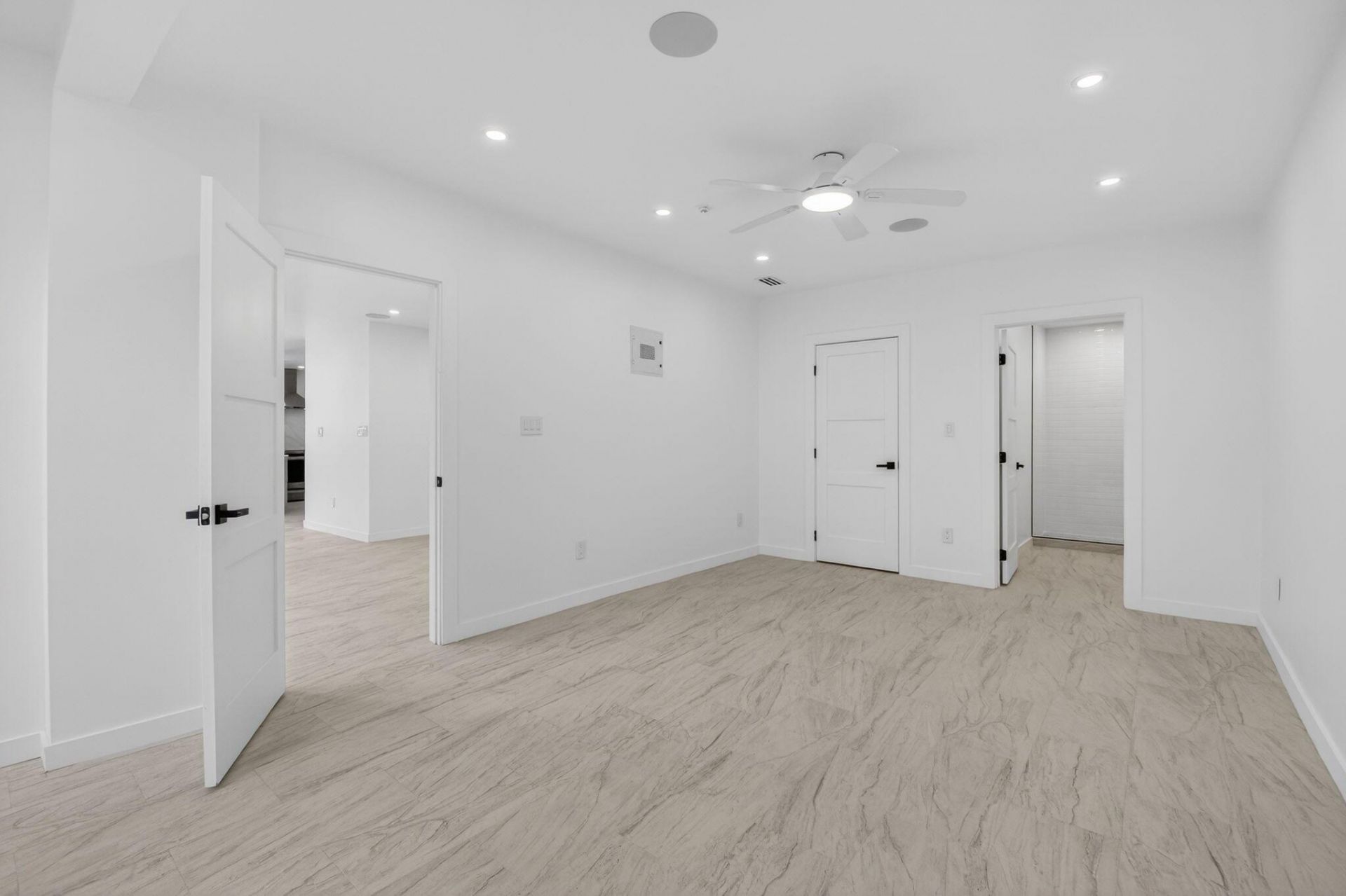 7819 Lakeside Boulevard, Unit 812, Boca Raton, FL 33434 Photo