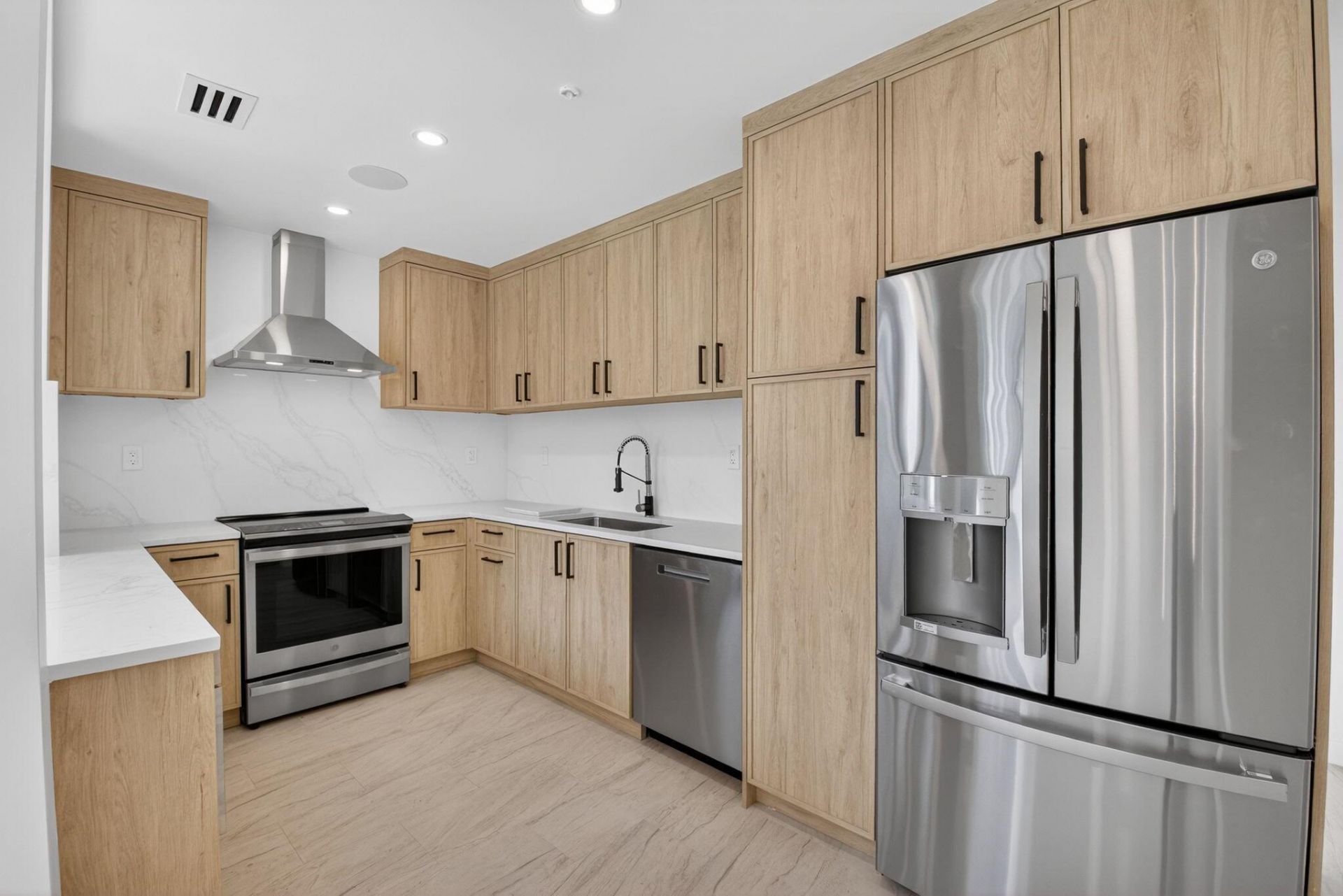 7819 Lakeside Boulevard, Unit 812, Boca Raton, FL 33434 Photo