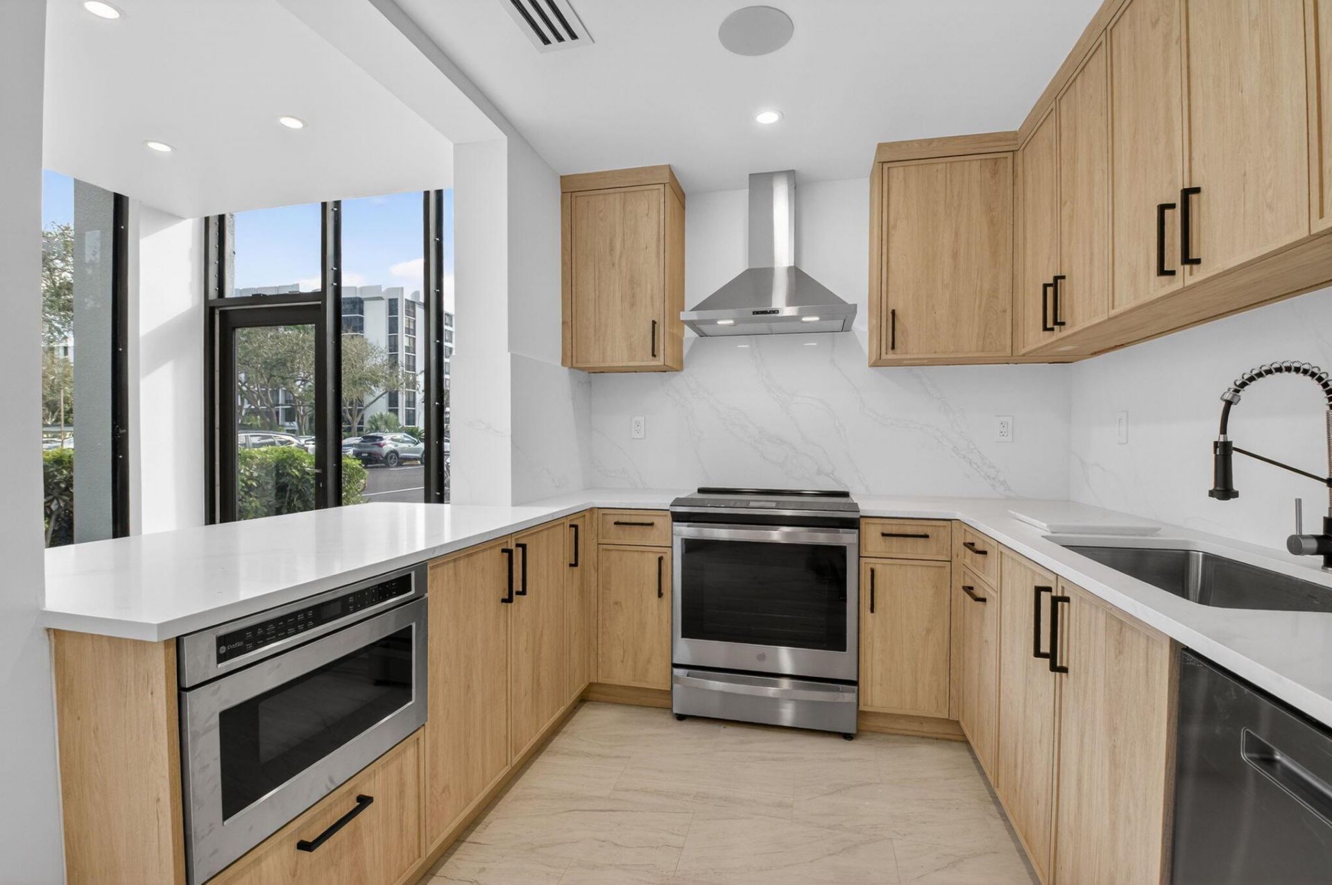 7819 Lakeside Boulevard, Unit 812, Boca Raton, FL 33434 Photo