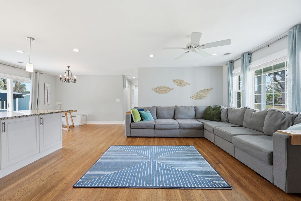 376 Hoff Avenue Photo 11