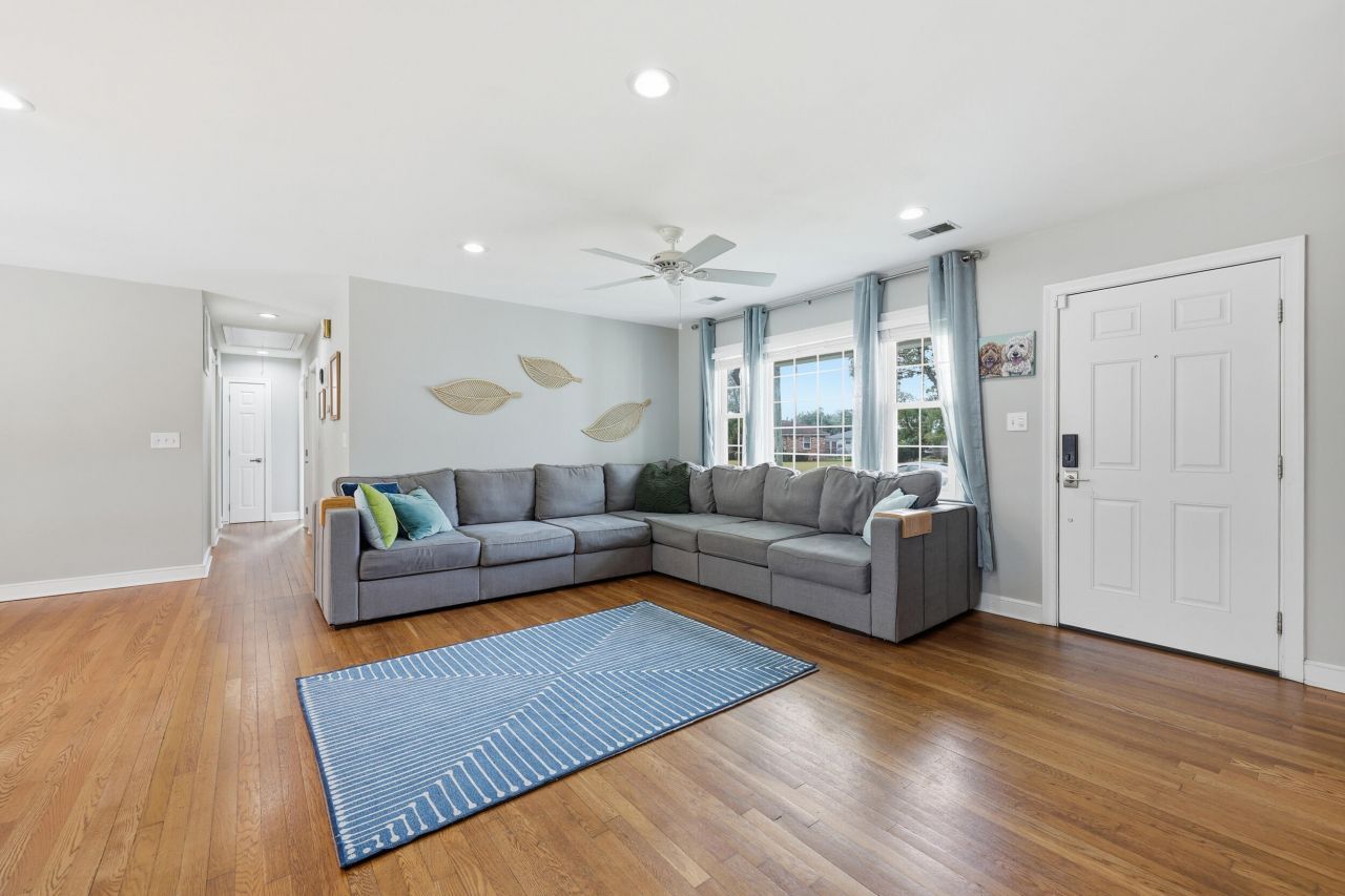 376 Hoff Avenue Photo 12