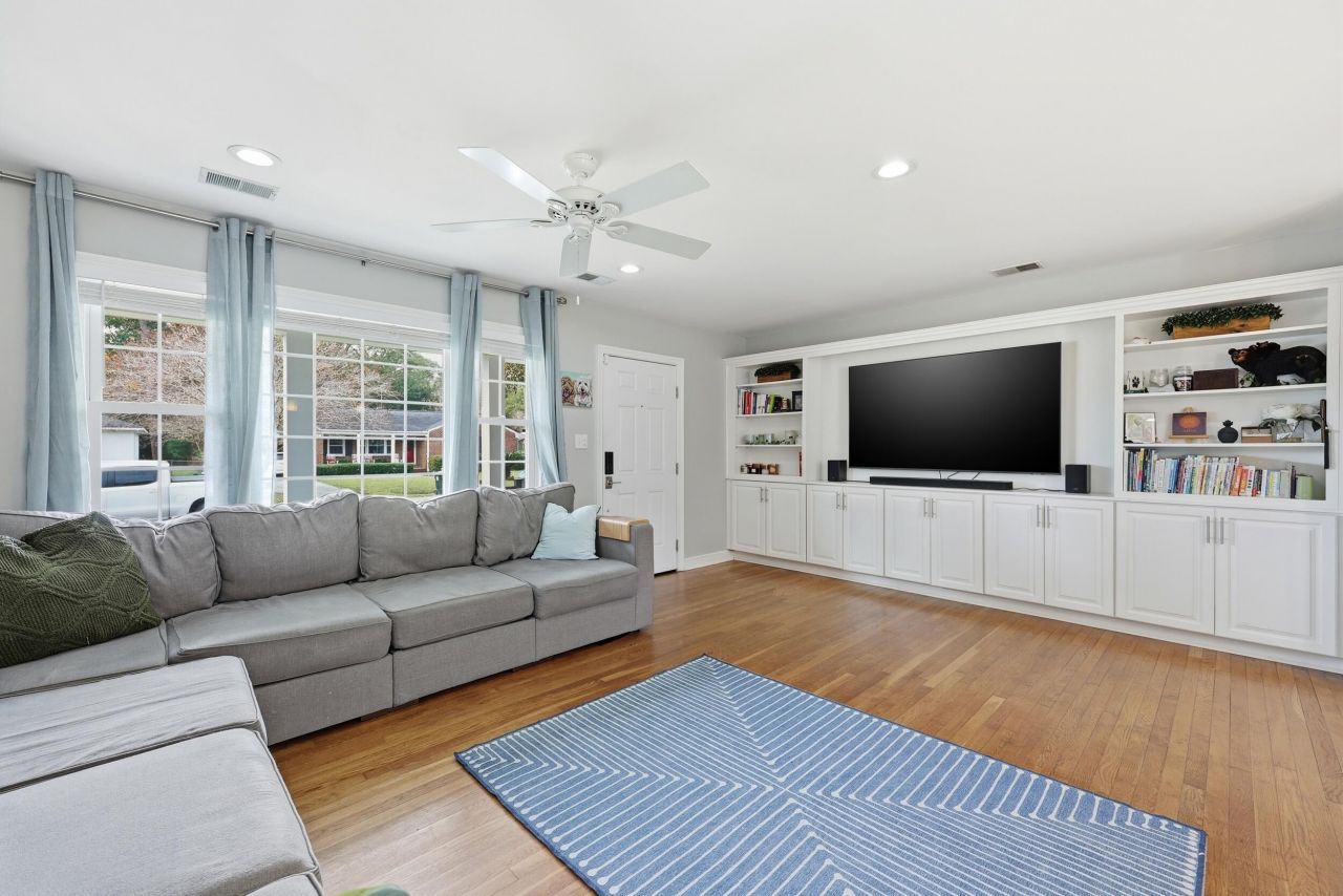 376 Hoff Avenue Photo 13