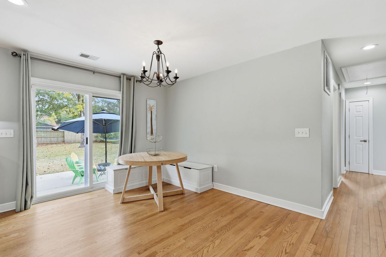 376 Hoff Avenue Photo 15