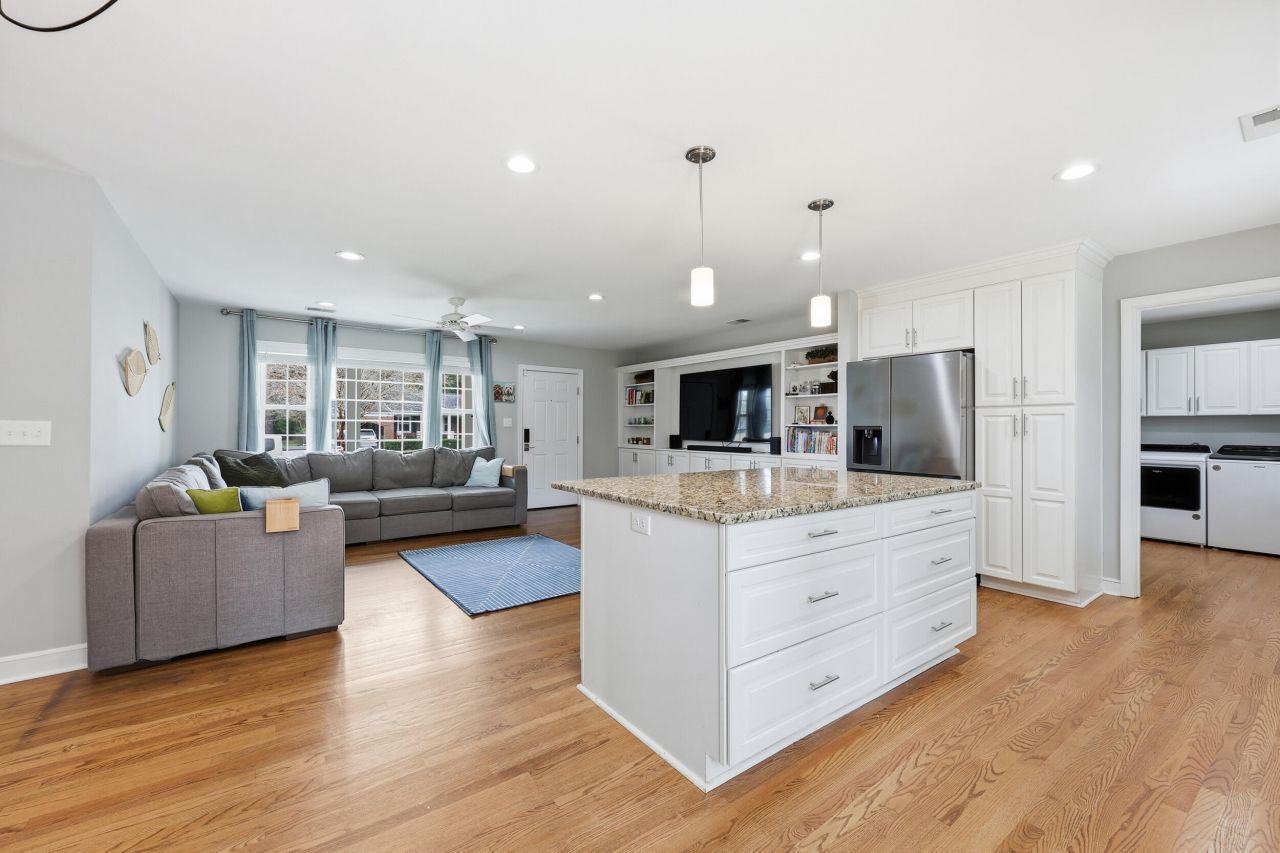 376 Hoff Avenue Photo 17