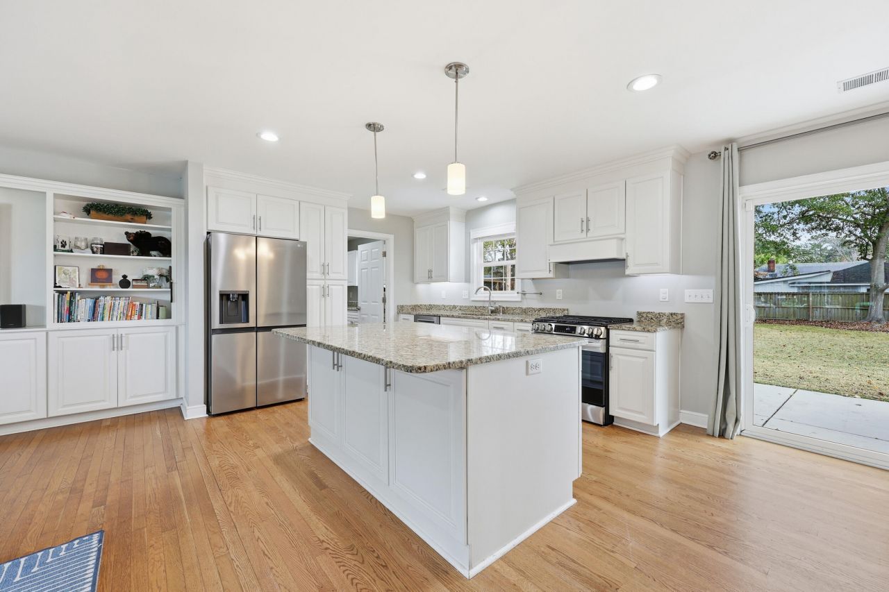 376 Hoff Avenue Photo 18