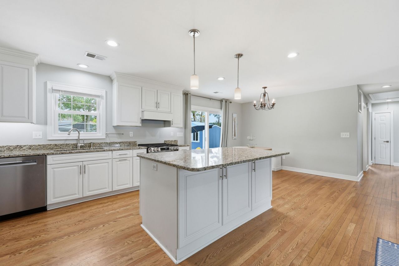 376 Hoff Avenue Photo 19