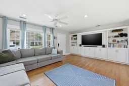 376 Hoff Avenue photo 4