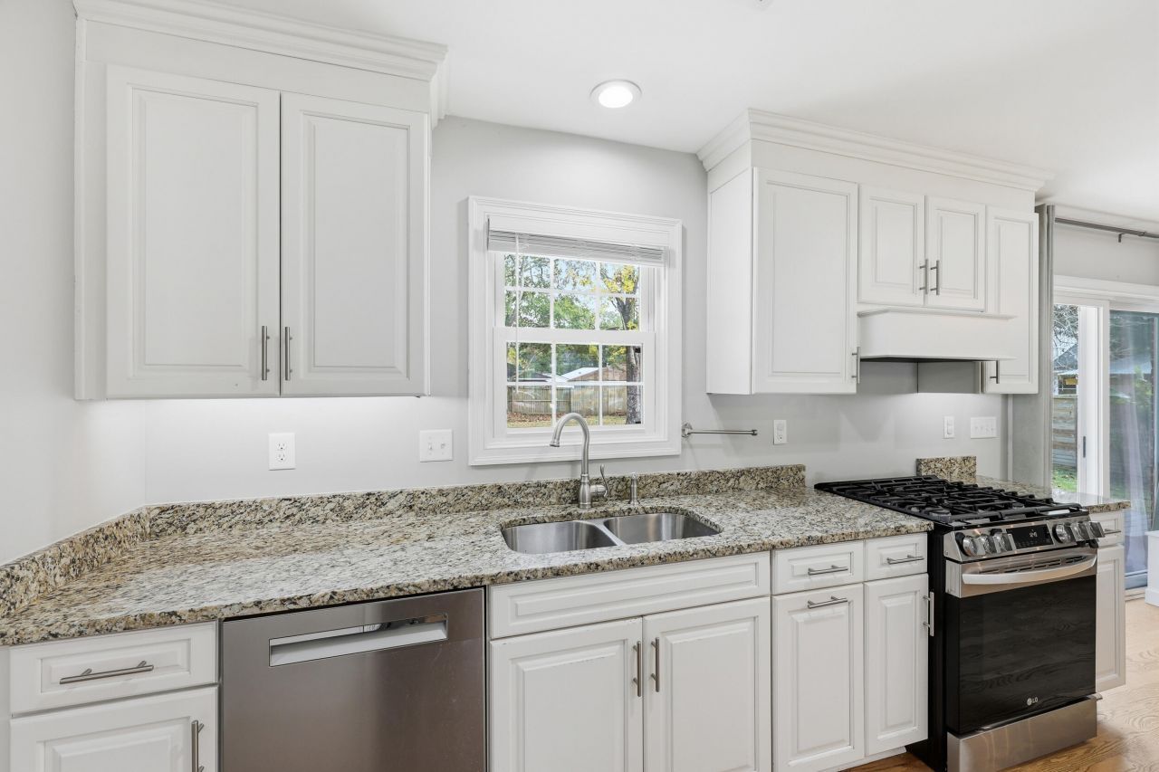 376 Hoff Avenue Photo 22