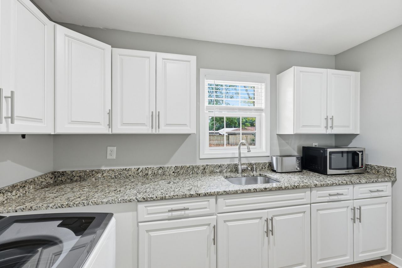 376 Hoff Avenue Photo 24