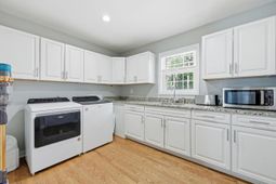 376 Hoff Avenue photo 4