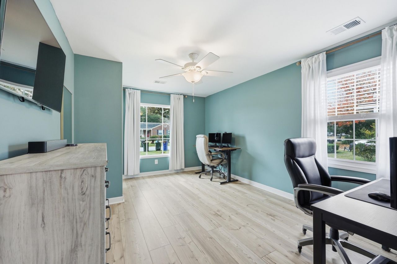 376 Hoff Avenue Photo 41