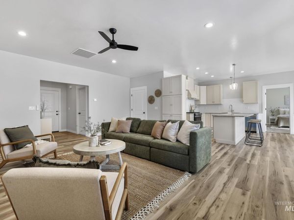 1012 Lincoln Circle, Gooding, ID 83330