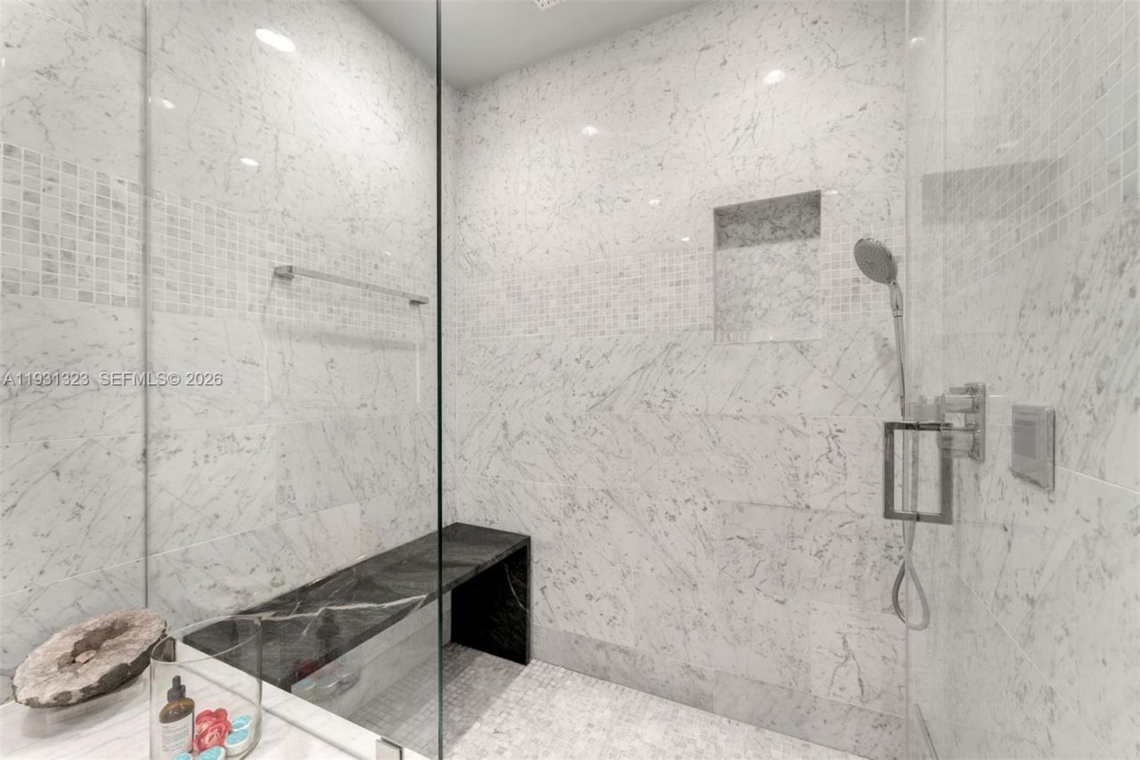 1000 Brickell Plz, Unit PH5203, Miami, FL 33131 Photo