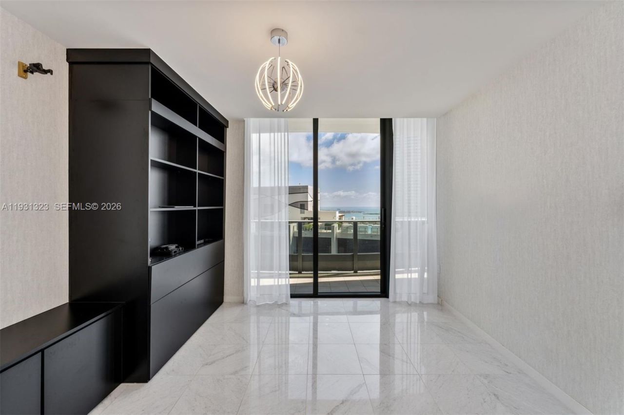 1000 Brickell Plz, Unit PH5203, Miami, FL 33131 Photo