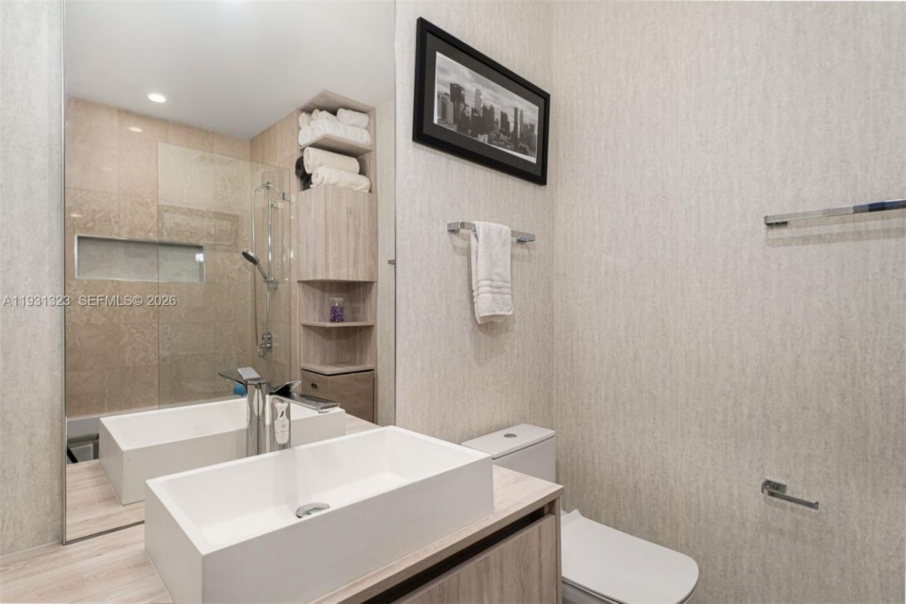 1000 Brickell Plz, Unit PH5203, Miami, FL 33131 Photo