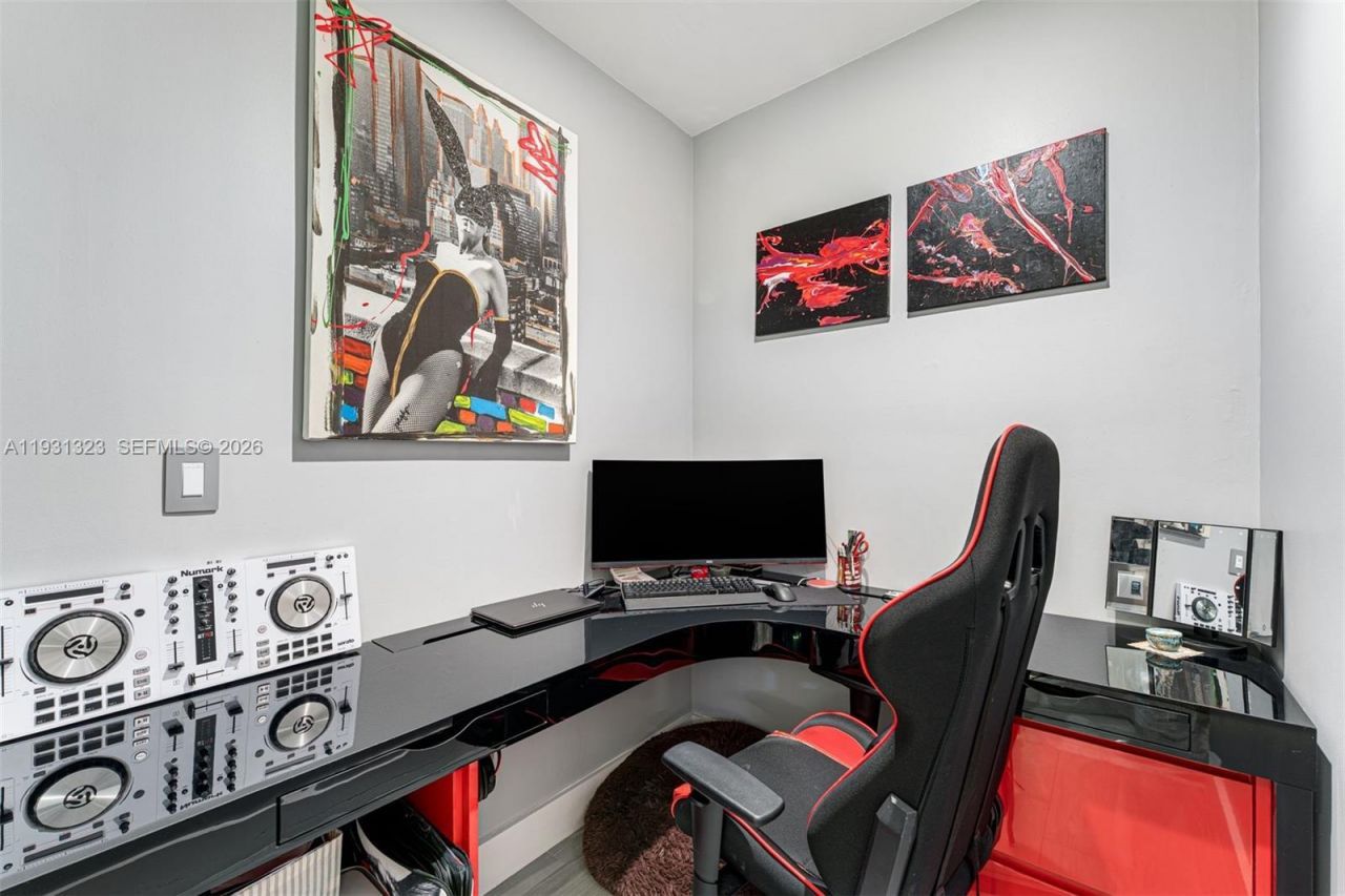 1000 Brickell Plz, Unit PH5203, Miami, FL 33131 Photo