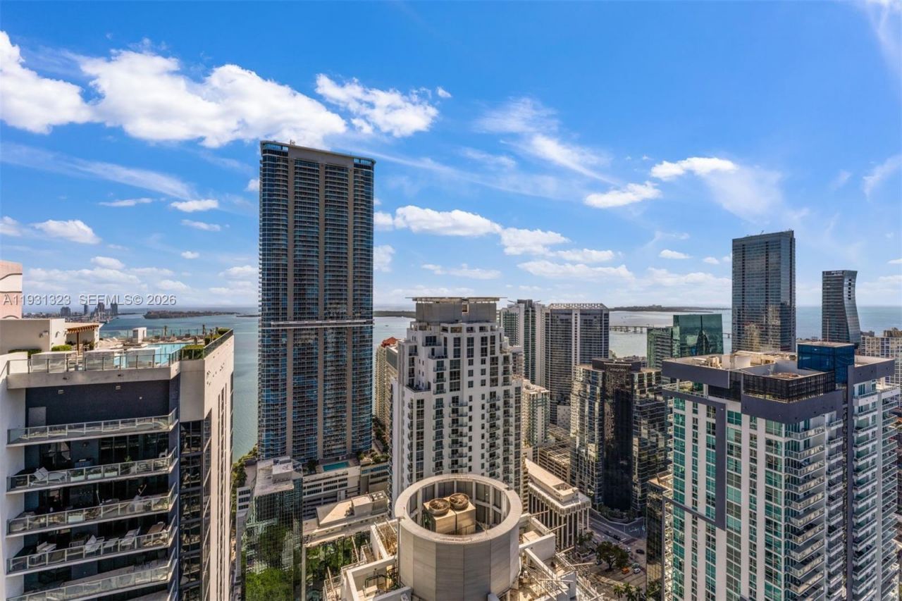 1000 Brickell Plz, Unit PH5203, Miami, FL 33131 Photo