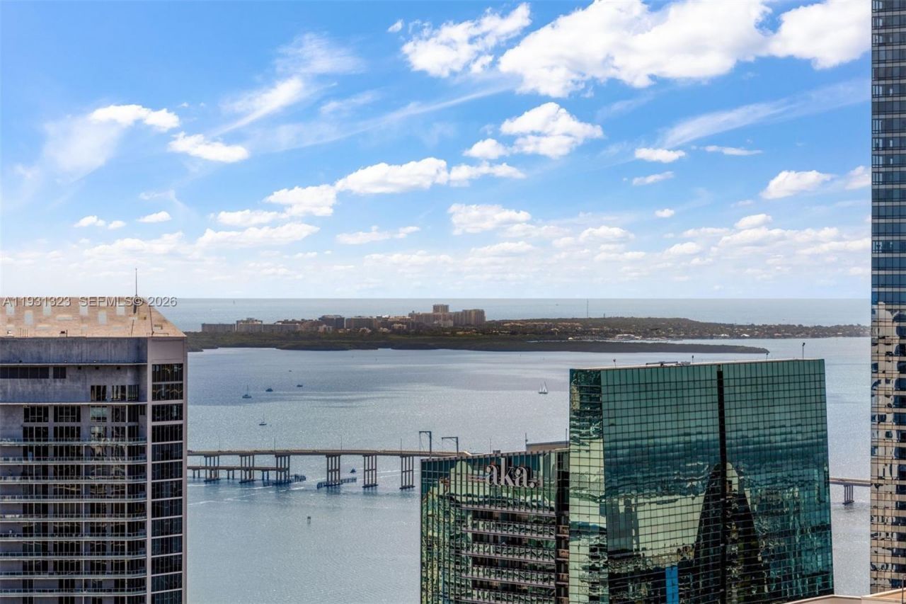 1000 Brickell Plz, Unit PH5203, Miami, FL 33131 Photo