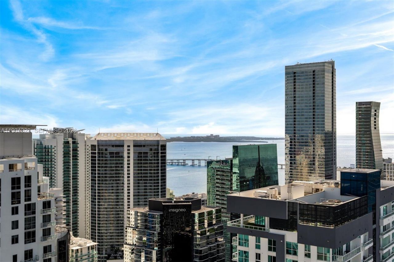 1000 Brickell Plz, Unit PH5203, Miami, FL 33131 Photo