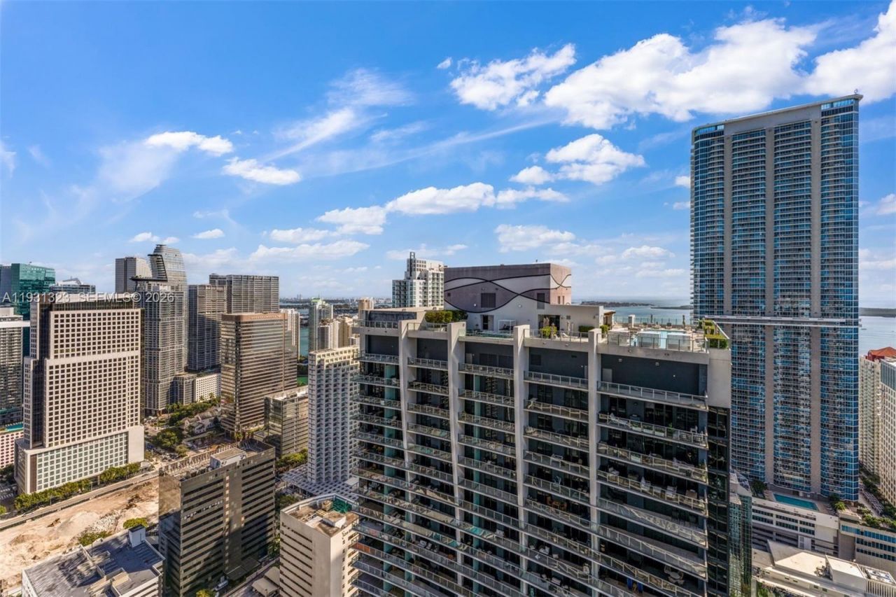 1000 Brickell Plz, Unit PH5203, Miami, FL 33131 Photo