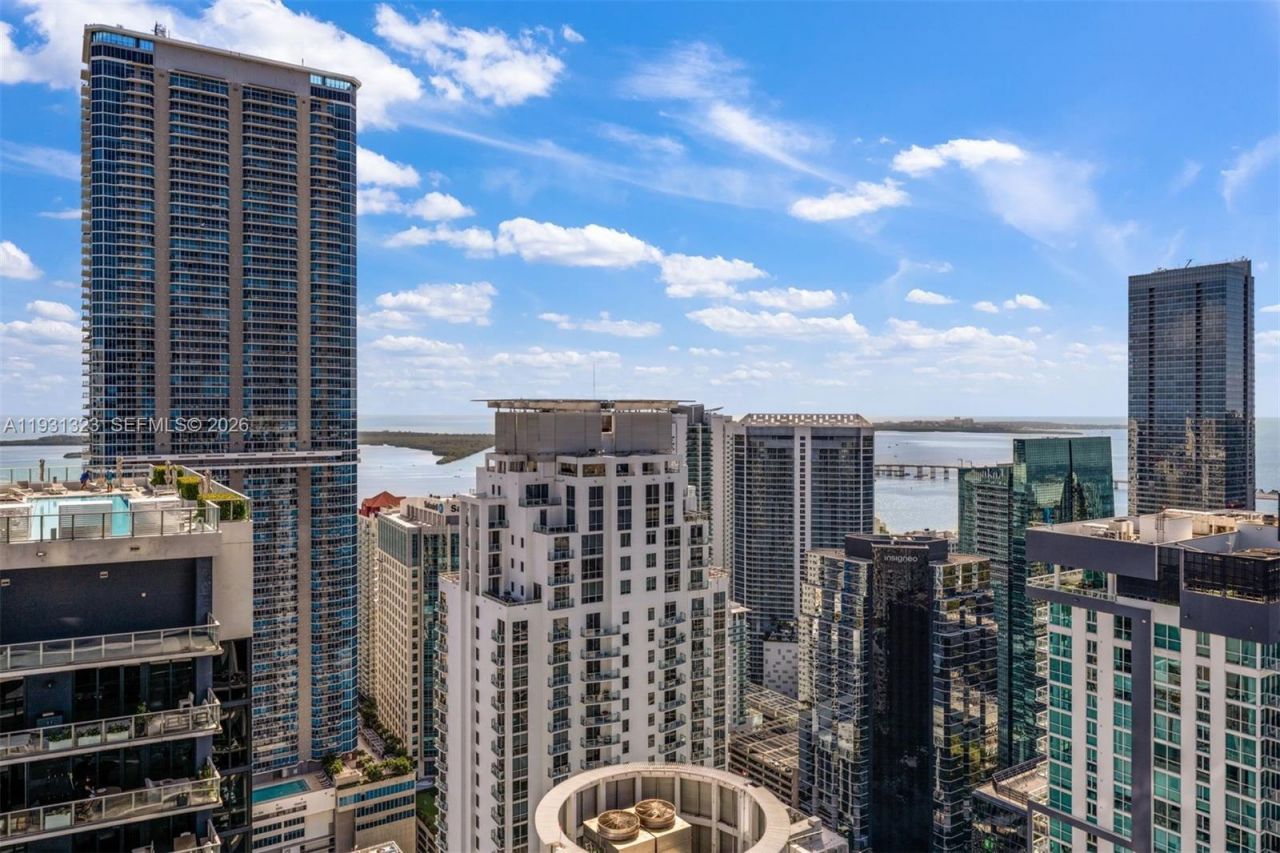 1000 Brickell Plz, Unit PH5203, Miami, FL 33131 Photo