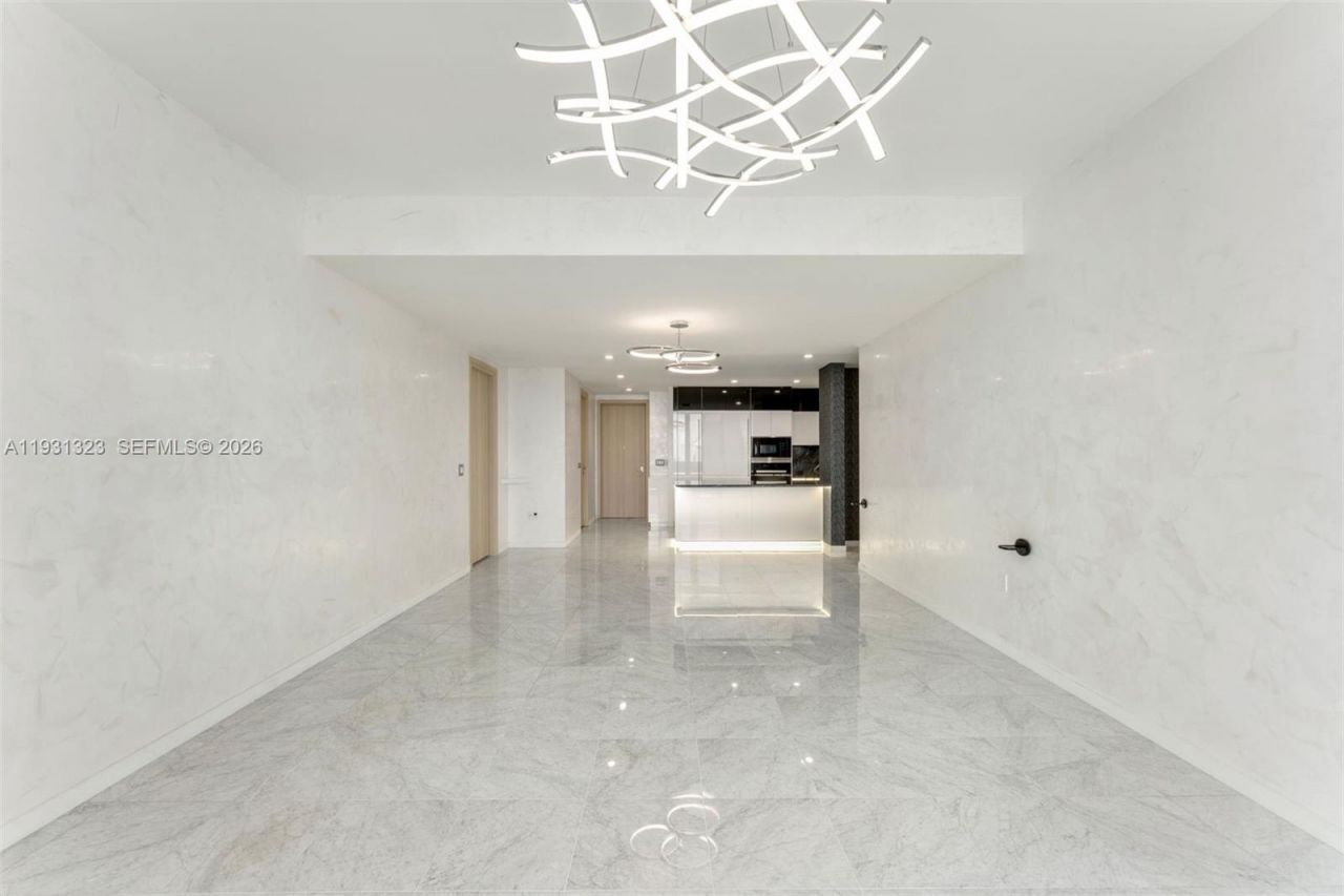 1000 Brickell Plz, Unit PH5203, Miami, FL 33131 Photo