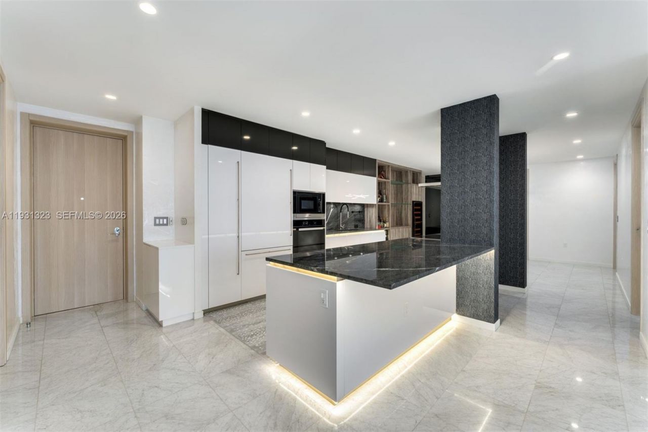 1000 Brickell Plz, Unit PH5203, Miami, FL 33131 Photo