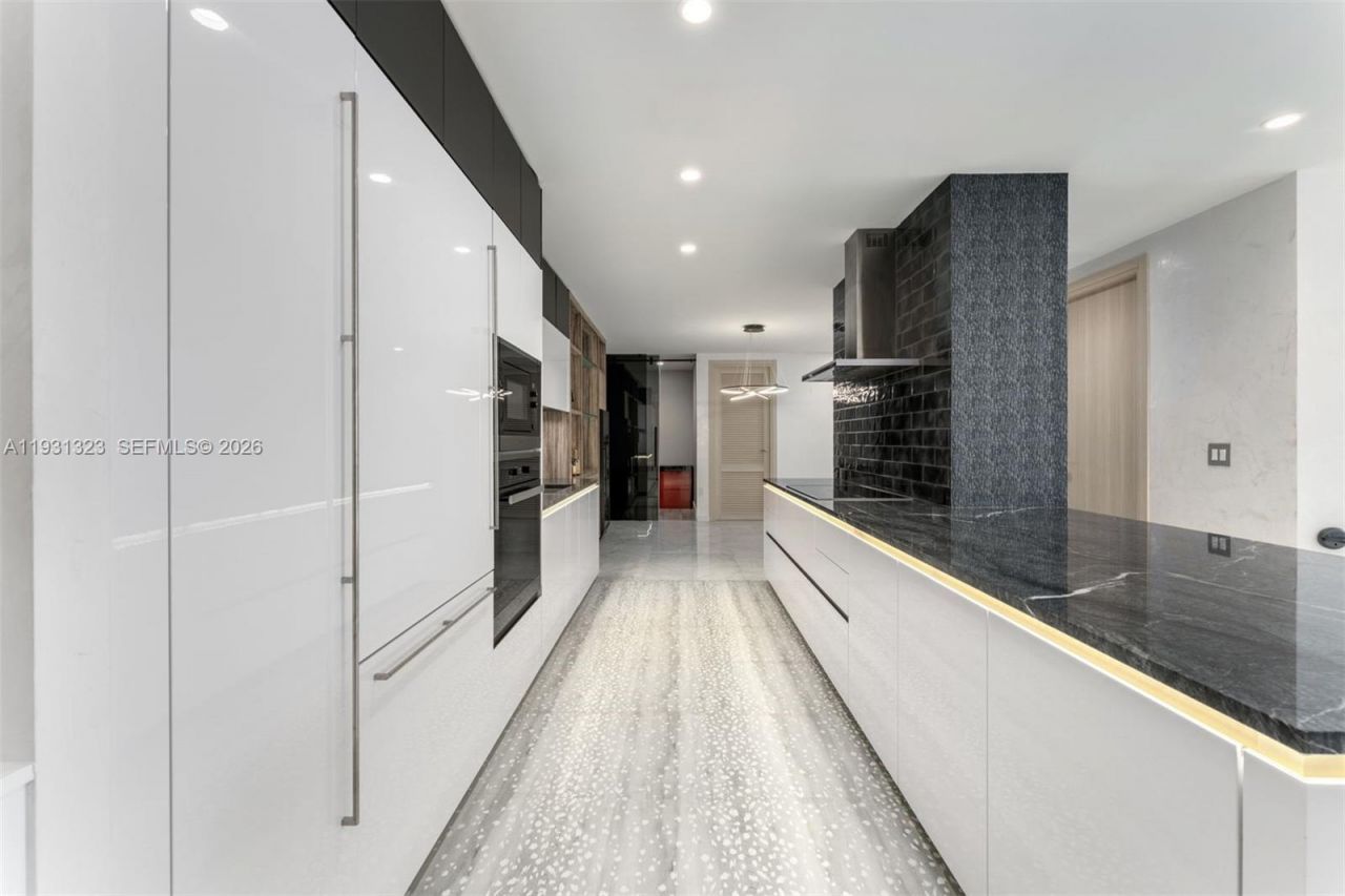 1000 Brickell Plz, Unit PH5203, Miami, FL 33131 Photo