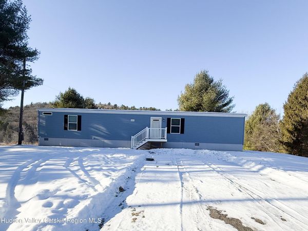 11449 New York 22, Austerlitz, NY 12017