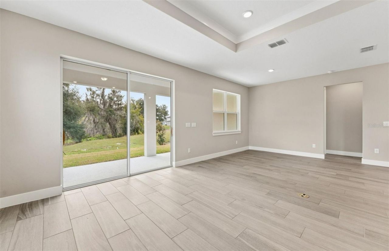 37380 Clinch Circle, Zephyrhills, FL 33540 Photo