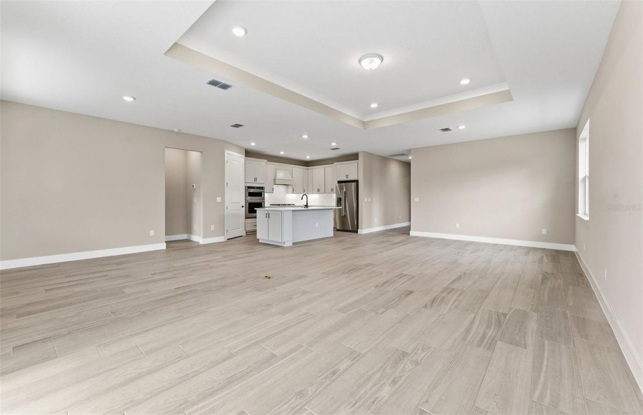 37380 Clinch Circle, Zephyrhills, FL 33540 Photo