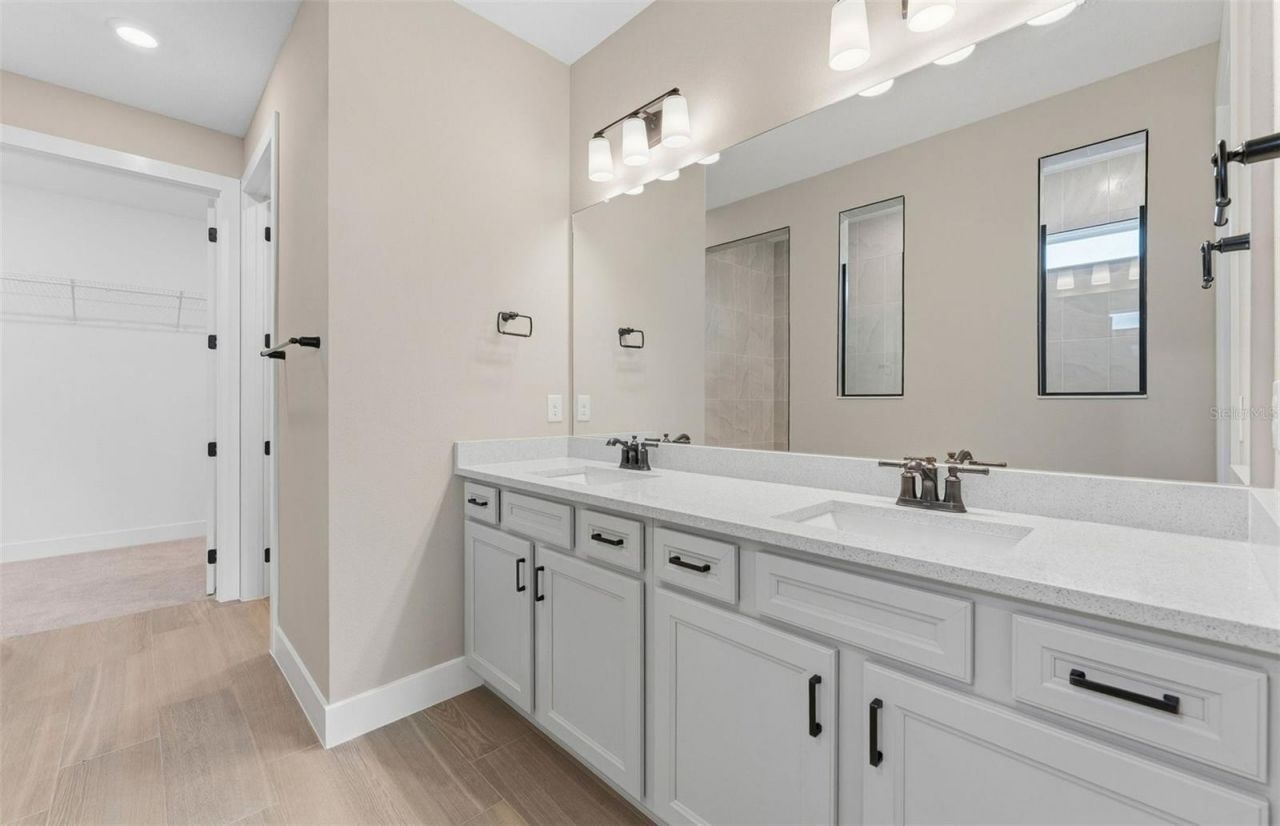 37380 Clinch Circle, Zephyrhills, FL 33540 Photo