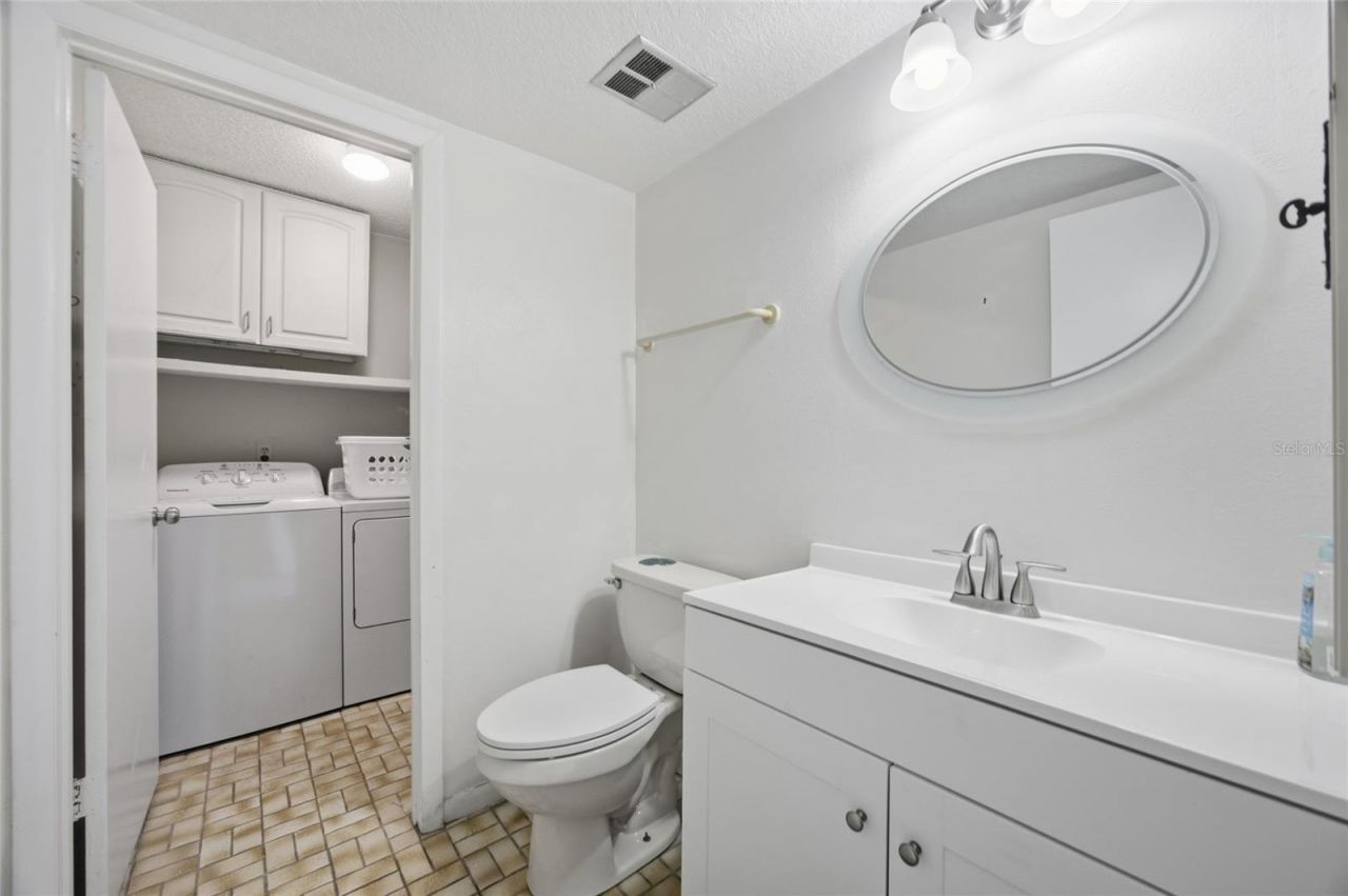 3244 38th Way S, Unit B, Saint Petersburg, FL 33711 Photo
