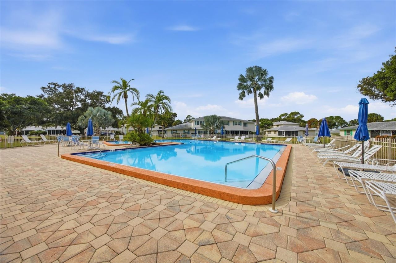 3244 38th Way S, Unit B, Saint Petersburg, FL 33711 Photo