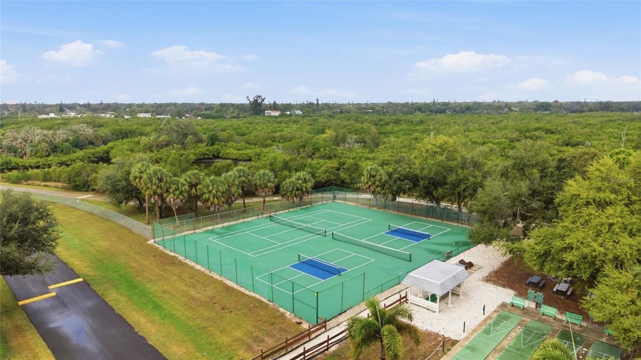 3244 38th Way S, Unit B, Saint Petersburg, FL 33711 Photo