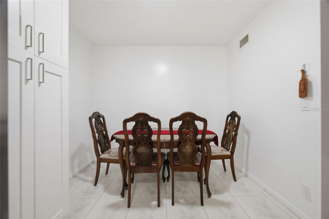 3244 38th Way S, Unit B, Saint Petersburg, FL 33711 Photo