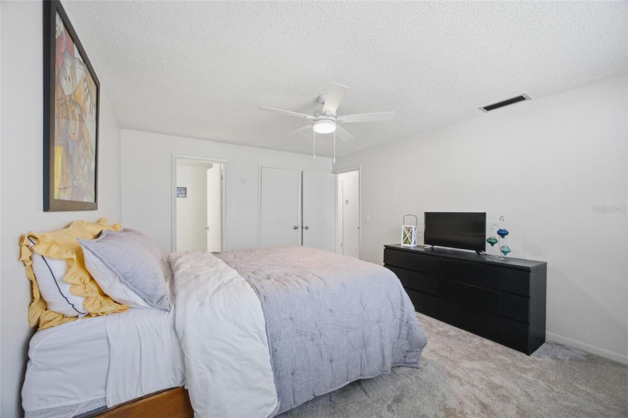 3244 38th Way S, Unit B, Saint Petersburg, FL 33711 Photo