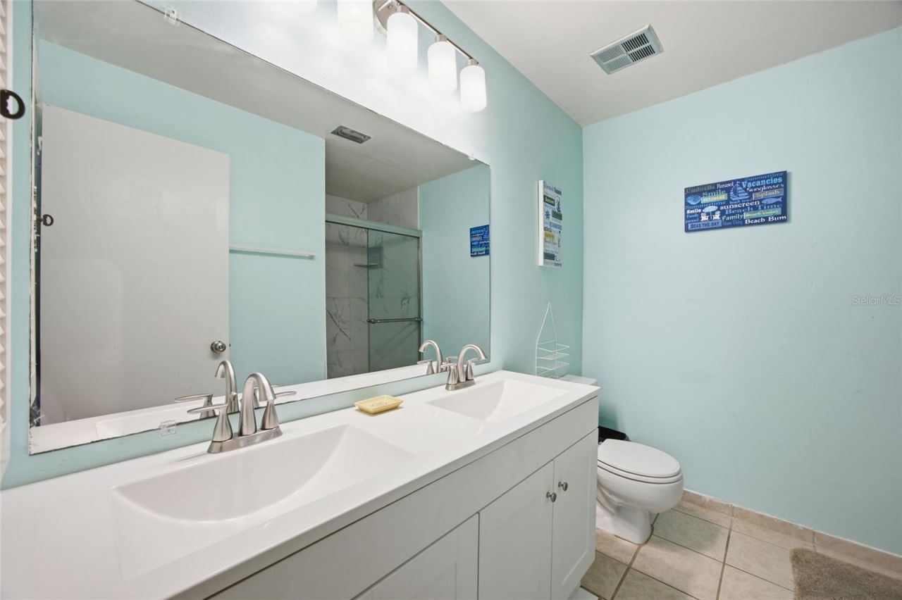 3244 38th Way S, Unit B, Saint Petersburg, FL 33711 Photo