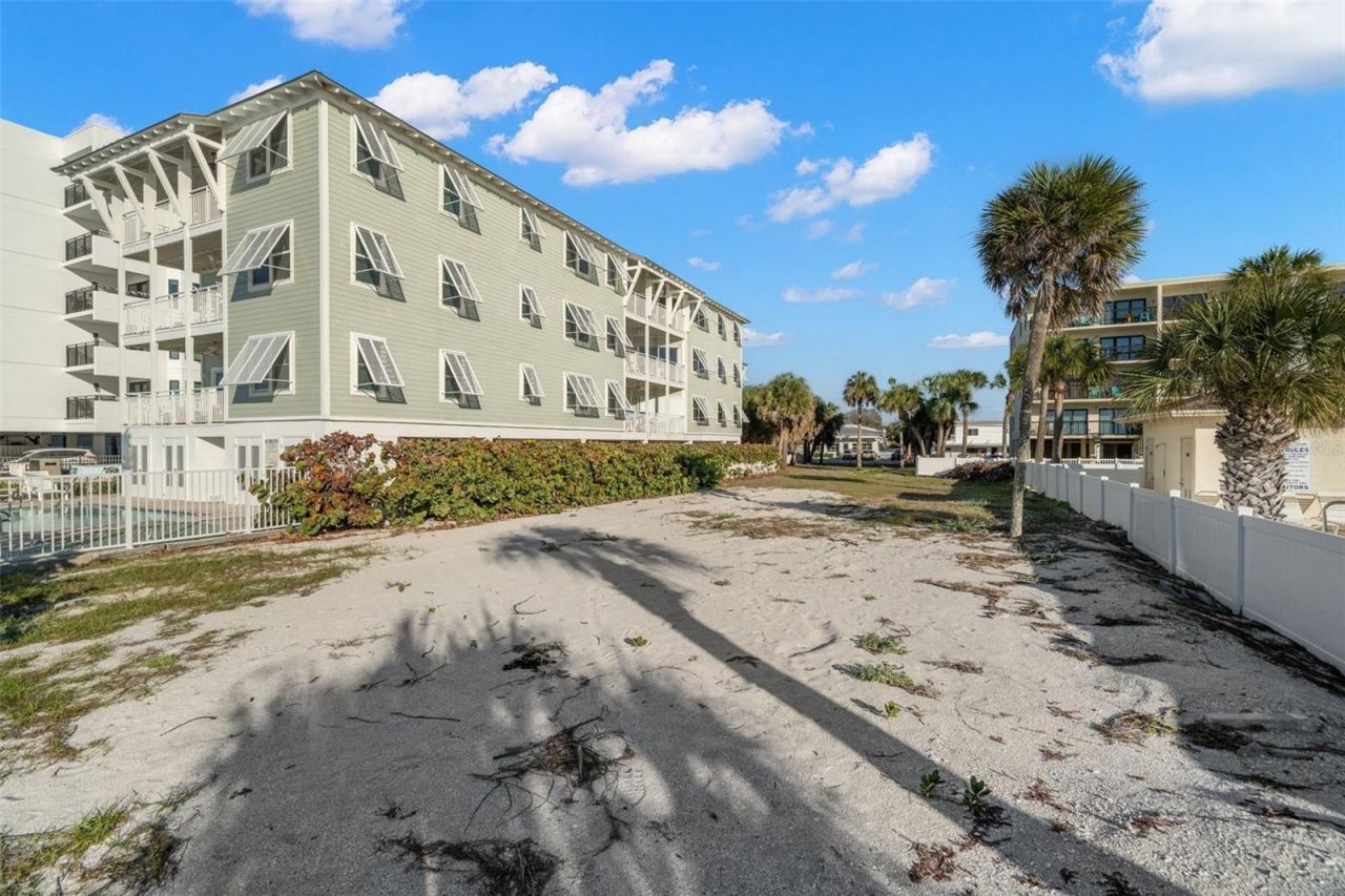 1306 Gulf Boulevard, Indian Rocks Beach, FL 33785 Photo